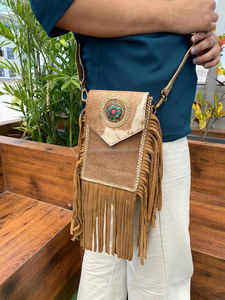 Gran oferta, bolso móvil cruzado con flecos grandes de piel de vaca hecho a mano para mujer, bolso de teléfono móvil Concho de cuero genuino occidental para mujer - Product Image 2