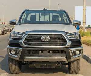 Toyota Hilux 2024 Usada en Buen Estado, Toyota Hilux DC 2.7L Gasolina AT (Negro) - Product Image 1