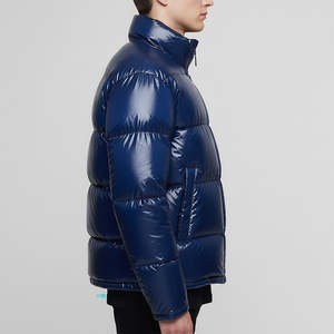 Veste matelassée pour homme en gros, couleurs marine, tissu léger, rembourrage en coton, motif uni, style zippé, capuche, veste à bulles - Product Image 5