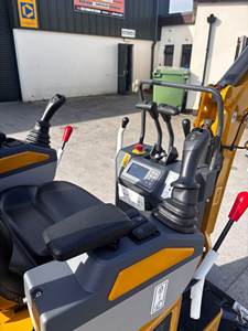 Excavadora de cadenas XE10E modelo 2026, peso operativo de 1 tonelada, capacidad de carga de 2 toneladas, para uso doméstico, construcción agrícola, equipada - Product Image 6