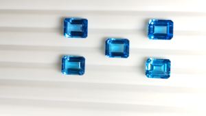 Topacio azul suizo al mejor precio, corte esmeralda, 8x10mm, Topacio natural, piedras de corte áspero, fabricante, Topacio suelto facetado, gemas azules - Product Image 5