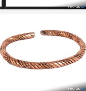 Brazalete Moderno de Acero Inoxidable y Latón, Diseño Abierto, Chapado en Oro y Cobre PVD, Regalo Promocional - Product Image 5