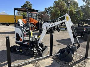 Mini-excavatrice Bobcat E17 avec moteur Laidong, vérin hydraulique Eaton, garantie 1 an, type chenille, capacité de travail 3-4-90 tonnes - Product Image 4