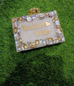 Bolso de Mano Cuadrado de Resina con Nombre Personalizado para Fiesta de Bodas con Opción de Logotipo Personalizado - Product Image 3