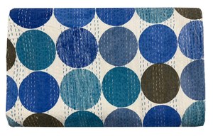 Manta de Algodón Orgánico Hecha a Mano con Estampado de Lunares Turquesa, Acolchada con Kantha, para Uso en Hoteles, para Todas las Estaciones, 85x55 cm - Product Image 4