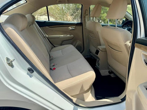 <span class=keywords><strong>Suzuki</strong></span> <span class=keywords><strong>Ciaz</strong></span> 1.5L GL 2024 d'occasion, faible kilométrage, propre et en excellent état, sans accident, meilleur <span class=keywords><strong>prix</strong></span>, <span class=keywords><strong>prix</strong></span> abordable, commande en gros disponible - Product Image 3