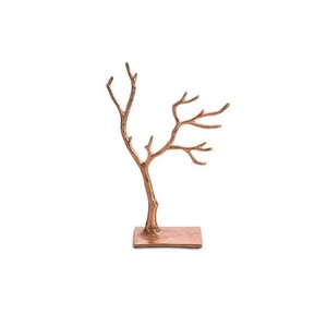 Una moderna escultura de árbol de aluminio completa la decoración de un hogar de lujo con un estilo refinado y una fuerza artística. - Product Image 6