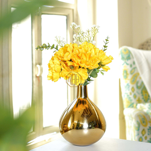 Luxury Bud Shape Metal <b>Vase</b> <b>Gold</b> Elegant Accent Handcrafted Designer Home Office Interior Styling Wholesale Export Supplier - Product Image 2