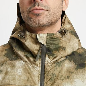 Ensemble uniforme tactique camouflage multicolore respirant avec chemise de randonnée et pantalon cargo pour les aventures en plein air - Product Image 6