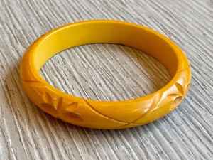 Brazalete de resina para mujer encanto brazalete de resina joyería hecha a mano joyería de moda regalo por artesanía de media luna - Product Image 3