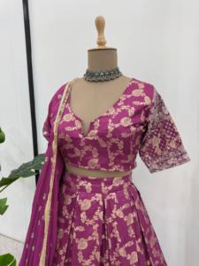 ชุดแต่งงานที่สวยงาม lehenga choli กับด้ายและลำดับการทำงาน - Product Image 2