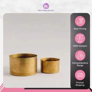 Velas de cera de soja de calidad superior en soportes redondos de latón con acabado antiguo al por mayor, tarros decorativos para velas hechos en la India - Product Image 5
