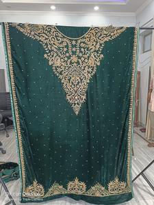 Vestido étnico para ocasiones especiales disponible a precio al por mayor, elegante Dirac somalí con cuentas y pañuelo en la cabeza - Product Image 4