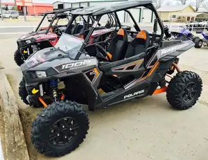 عرض بولاريس خاص جديد 2021 جودة XP 1000 RZR SPORT بجانب بعضها البعض