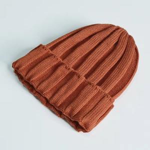 Gorro de Punto con Puño Unisex Personalizado de Primera Calidad, Gorro de Invierno Acrílico para Moda Urbana y Uso en Clima Frío al Aire Libre - Product Image 5