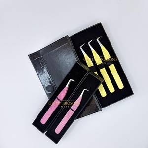 Pinzas para Pestañas de Fibra Plateada Amarilla/Rosa, Antiestáticas, Antimagnéticas, con Punta de Acero de 90 Grados y Agarre Perfecto - Product Image 4