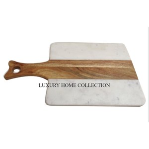 Tabla de cortar de mármol y madera de alta calidad con un diseño reversible que ofrece dos superficies duraderas para una preparación versátil de alimentos - Product Image 1