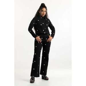 Pantalon noir taille haute à jambes larges et longueur intégrale en toile non denim avec techniques et décorations brodées - Product Image 1