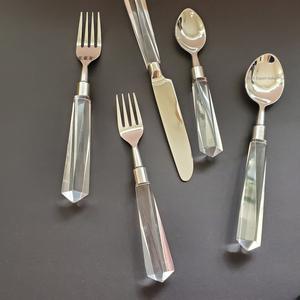 Juego de Cubiertos de Metal Estilo Americano con Mango de Acrílico Transparente Pulido a Espejo para Hotel, Eventos, Fiestas, Comida, Juegos de Cubiertos - Product Image 2