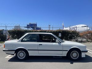 BMW 318IS Coupé USADO, Volante a la Izquierda/Derecha, 1991 - Product Image 2
