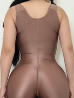 Body sculptant en camisole grande taille avec boutons réglables, entrejambe ouvert, effet push-up fessier et amincissant