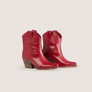 Marley Red Texan Stilvolle bequeme Knöchel Bootie Modische Schuhe - Product Image 2