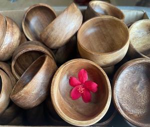 Hot Selling Natural <b>Wooden</b> Round Serving <b>Bowl</b> with Smooth Finish for Dinner Table and Events <b>Wooden</b> Acacia <b>Salad</b> <b>Bowl</b> - Product Image 1