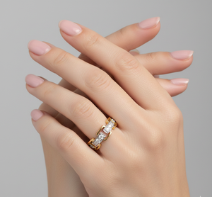 Anillo de Eslabones Cuadrados Geométricos de Nueva Tendencia - Anillo de Moda Dorado de Dos Tonos - Product Image 2