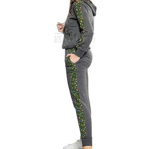 Nouveau stock Survêtement brodé pour femme pour tenue décontractée Ajustement lisse et look élégant Survêtement brodé de qualité supérieure - Product Image 3