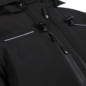 Chaqueta ligera de lujo para hombre, chaqueta Softshell sencilla, ropa de invierno para exteriores, servicio OEM, táctica ligera para hombre ligera - Product Image 2