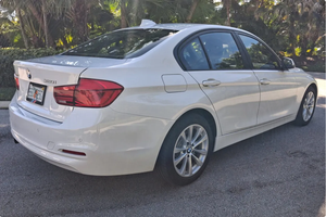 USADO, LISTO PARA CONDUCIR |   CONDUCCIÓN IZQUIERDA |   Volante a la derecha |   BMW 320I XDRIVEESS SEDAN 2016 - Product Image 3