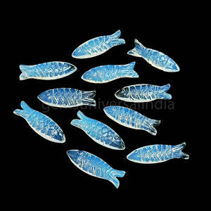Perles de pierres précieuses sculptées de poisson en opalite naturelle de meilleure qualité avec des perles de sculpture en forme de fantaisie pour la fabrication de bijoux pour l'exportation mondiale - Product Image 4