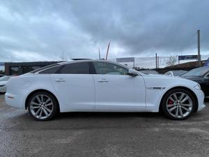 JAGUAR XJ 2015 d'occasion, conduite à gauche/droite - Product Image 4