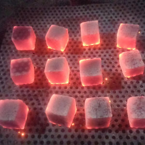 Obtenez les meilleurs tarifs disponibles pour le charbon de narguilé et de chicha bio, charbon de coque de noix de coco - Product Image 1