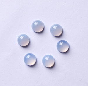 อัญมณีคาโบชองสีฟ้าธรรมชาติเกรด AAA ขัดเหลี่ยมเพชรพลอยรูปหัวใจสำหรับทำเครื่องประดับปรับขนาดได้ทุกขนาด - Product Image 1