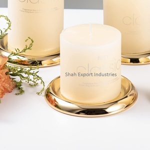 Plaques de bougie en métal de forme ronde or fini pour la maison Table à manger éclairage assiettes de bougie décoratives faites à la main - Product Image 1