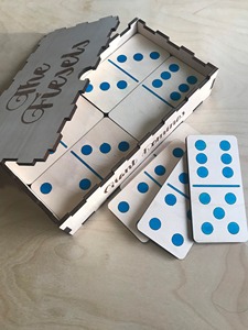 ความฝันของโดมิโนเป็นจริงด้วยการตกแต่งสีดำและสีขาวเพื่อความสนุกสนานในปาร์ตี้ยามค่ำคืนของเกม - Product Image 2