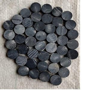 Boutons ronds plats faits à la main en corne de buffle écologiques pour chemises, costumes et blazers - Product Image 2