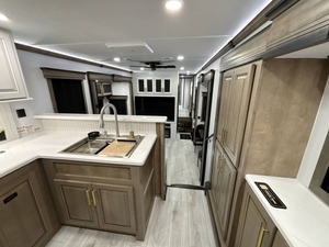 New 2025 Keystone M-o-n-t-a-n-a 3901RK - Product Image 5