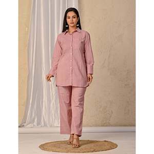 ชุดเซ็ตผ้าฝ้ายพิมพ์ลาย Mauve Barik Butti สุดหรูแบบสองชิ้นสำหรับสุภาพสตรี ไซส์ XS และ XXS พร้อมเสื้อตกแต่งกระดุม - Product Image 3