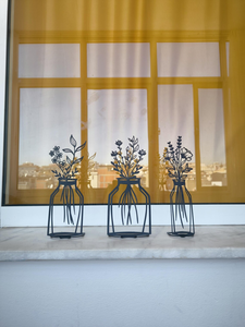 Vase à fleurs en fer noir avec bords incurvés et corps durable idéal pour les plantes d'intérieur et les fleurs décoratives - Product Image 2