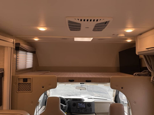 2023 2025 2024 Used T-h-o-r C-h-a-t-e-a-u 2-2-E-C Rvs Camper Motorhomes Travel Trailer - Product Image 2