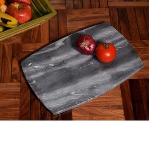 Elegante tabla de cortar de madera de bambú grande con acabado negro ideal para cocinas caseras hoteles y restaurantes - Product Image 1