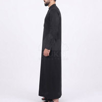 Thobe arabe classique pour hommes, manches longues, longueur cheville, en coton léger et respirant, avec col rond et fermeture boutonnée sur le devant