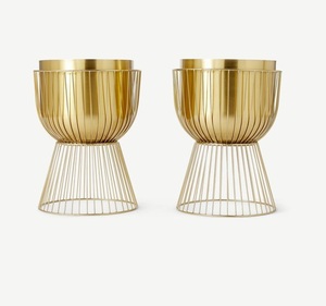 Jardinière décorative en aluminium avec une surface métallique polie pour intérieurs de jardin classiques et modernes - Product Image 5
