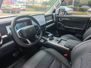 Très propre, 2024 Cherry Je-tour Traveler 4WD SUV tout-terrain, diesel turbo automatique, R20, cuir, toit ouvrant panoramique, alliage d'aluminium - Product Image 5