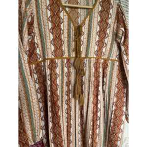 Vestido Maxi de Silueta Holgada con Cintura Natural en Tela Chifón con Estampado Geométrico Desértico - Product Image 1