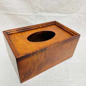 Porte-mouchoirs en bois gravé personnalisé |   Vaisselle et décoration d'intérieur sur le thème bouddhiste faits à la main |   Meilleures ventes par Marco Enterprises - Product Image 5