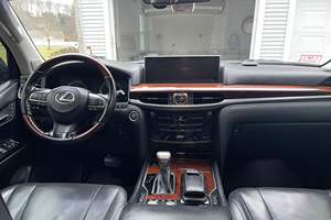 (H&S) รถ Lexus LX 600 SUV ปี 2023 มือสอง เบนซิน สภาพดี - Product Image 2