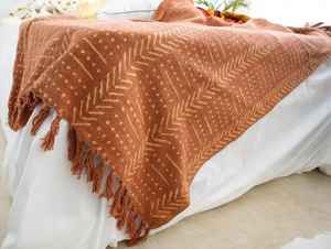 Jeté de fête tissé à rayures avec franges et pompons, 100% coton, utilisation quatre saisons - Product Image 3